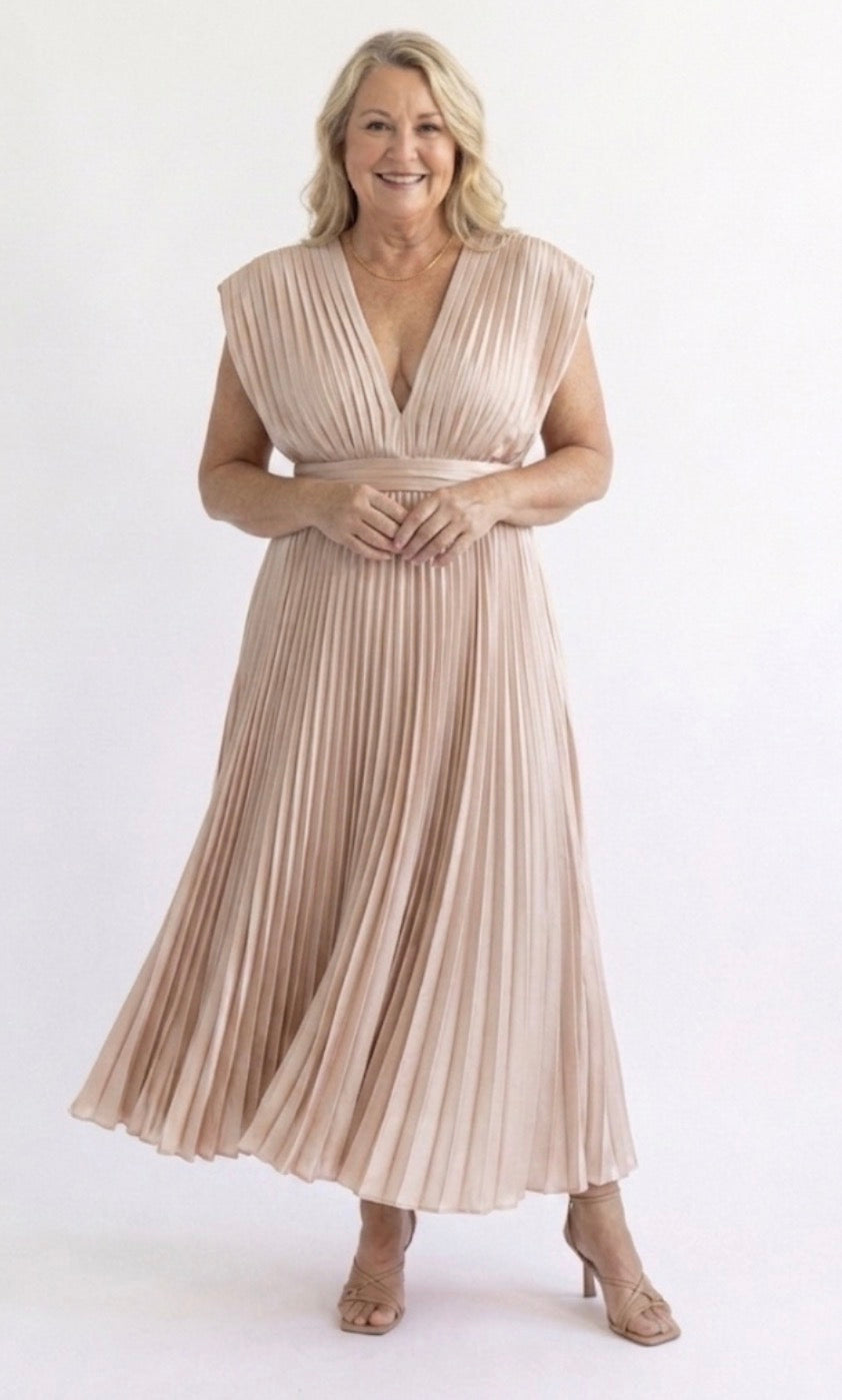 Annabelle | Timeless Pleated Midi Dress
