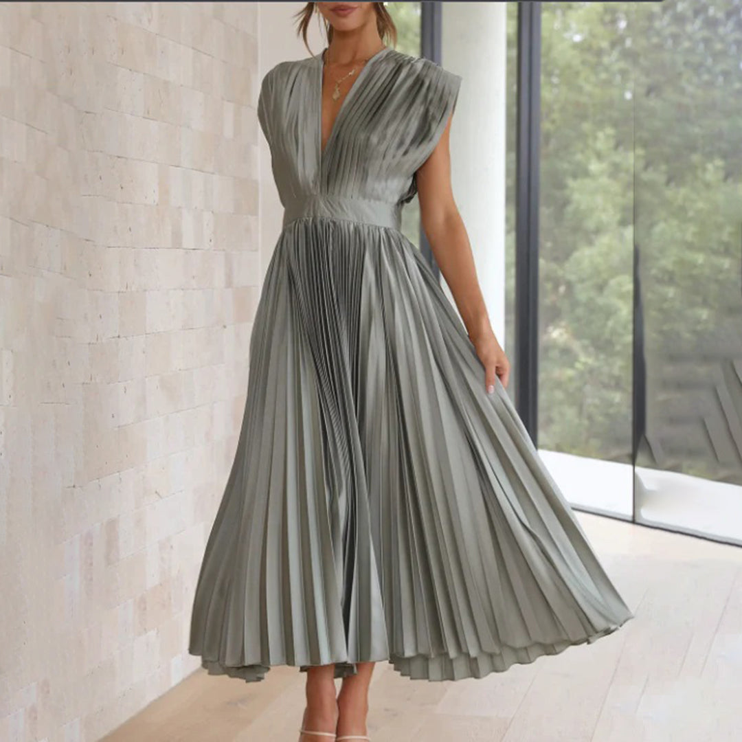 Annabelle | Timeless Pleated Midi Dress