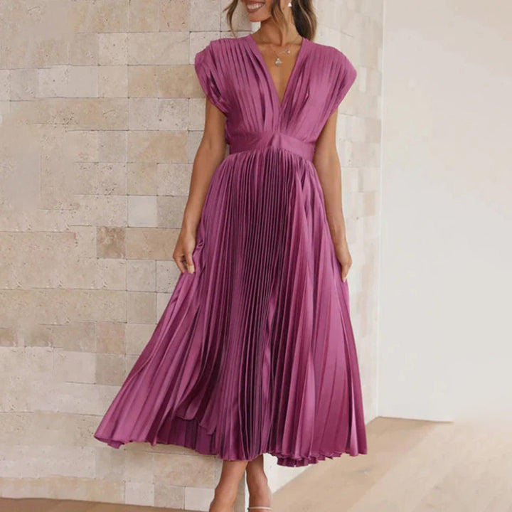 Annabelle | Timeless Pleated Midi Dress