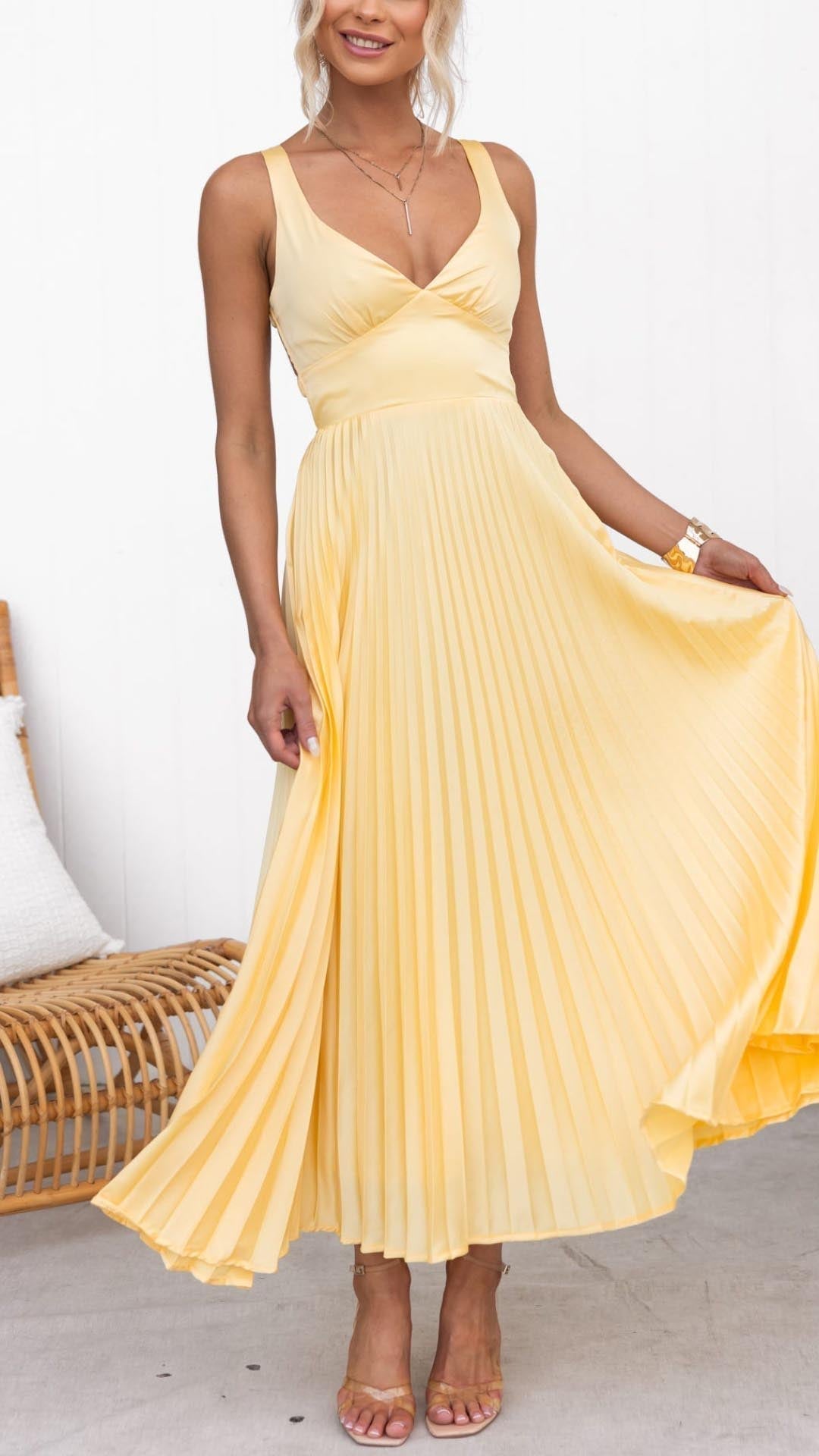 Aveline | Pleated V-Neck Maxi Dress